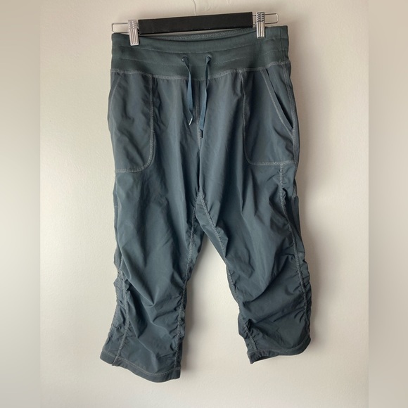 Gray Kirkland capris - Picture 1 of 4